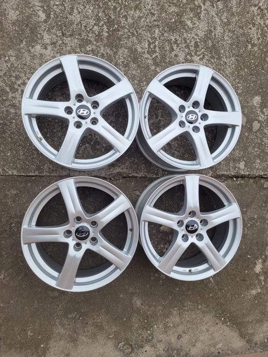 Felgi Alu Hyundai i30 i40 Elantra KIA Ceed Carens 5x114.3 17 Cal 7.5J