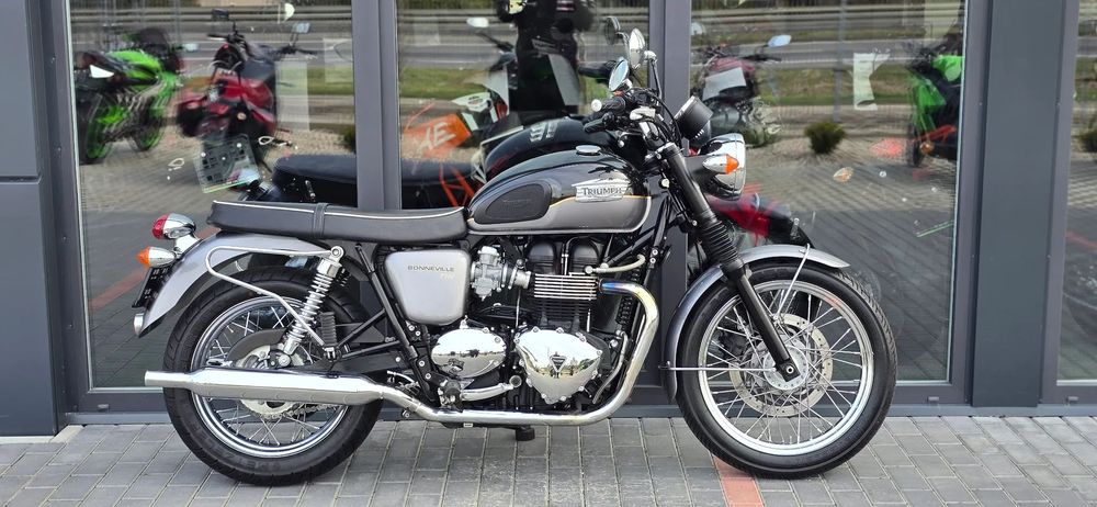 Triumph Bonneville TRIUMPH Bonneville T100 Idealny stan Jeden właściciel Gwarancja Raty