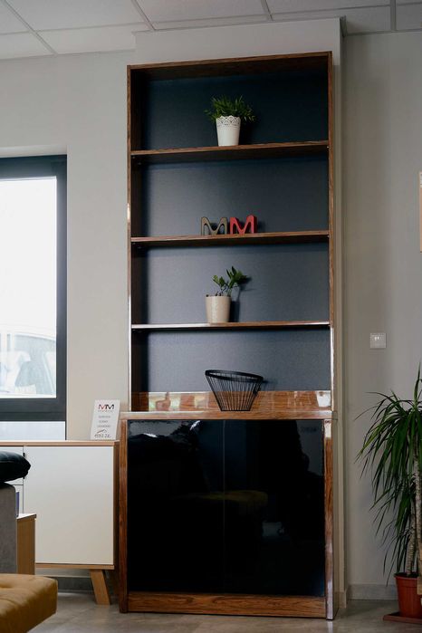 Regał wysoki połysk