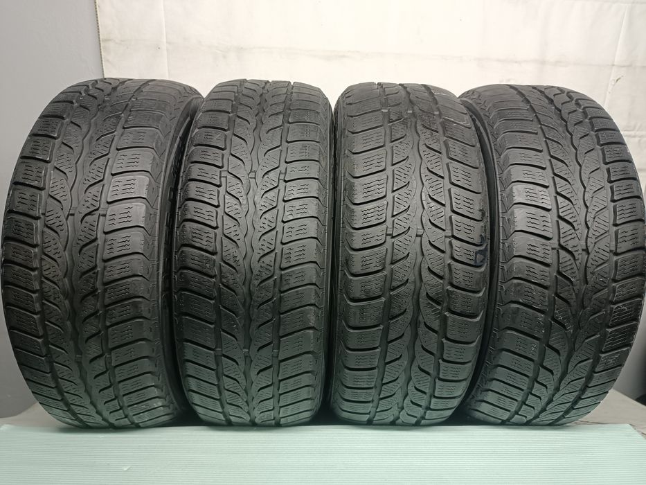 Шини резина 205*55 R16 Uniroyal