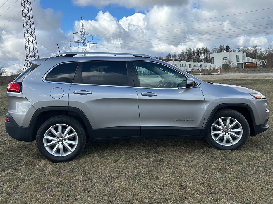 Jeep Cherokee 3,2. 2017r. BENZYNA! AUTOMAT! ZADBANY!