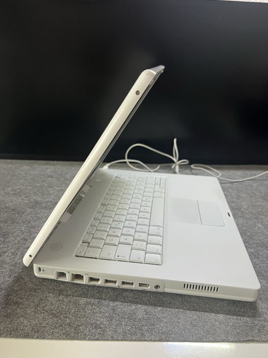 #1539 apple iBook G4 A1134 laptop