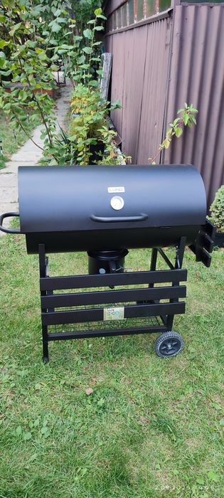 Grill węglowy z pokrywą NOWY