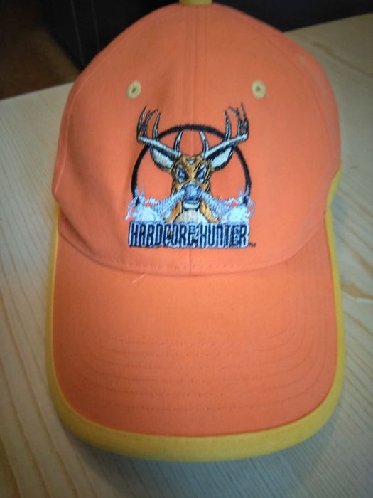 Czapka firmy Hardcore Hunter.