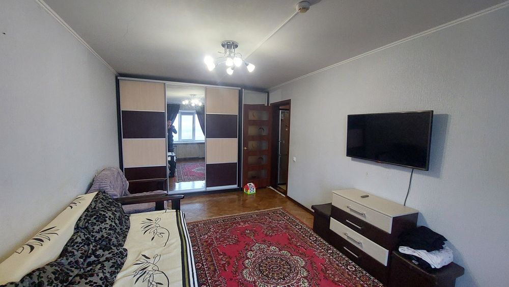 Продам 2к квартиру улСтроииелей7