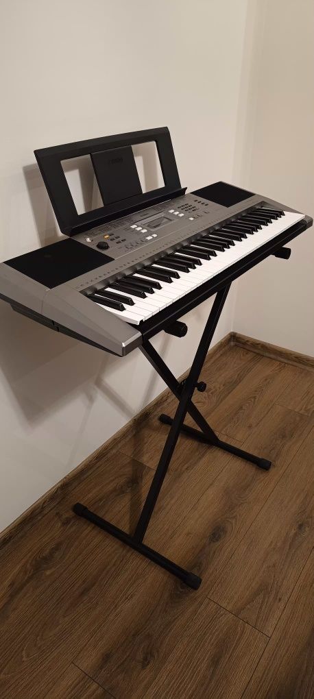 Keyboard domowy Yamaha PSR-E353