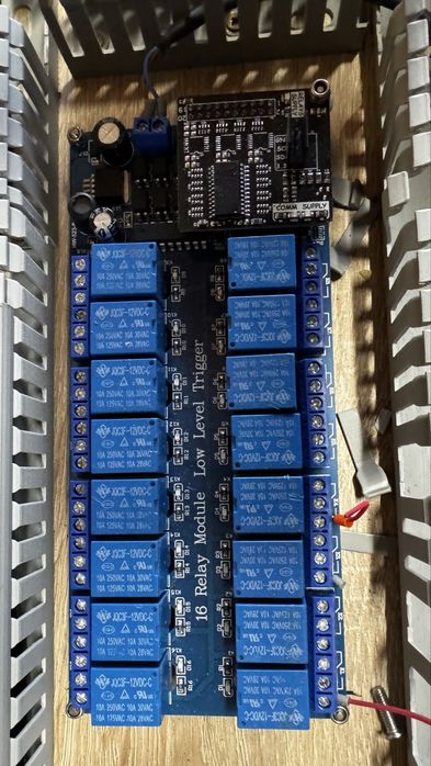 Moduł przekaźników 16 kanałów i ESP8266 Wi-Fi