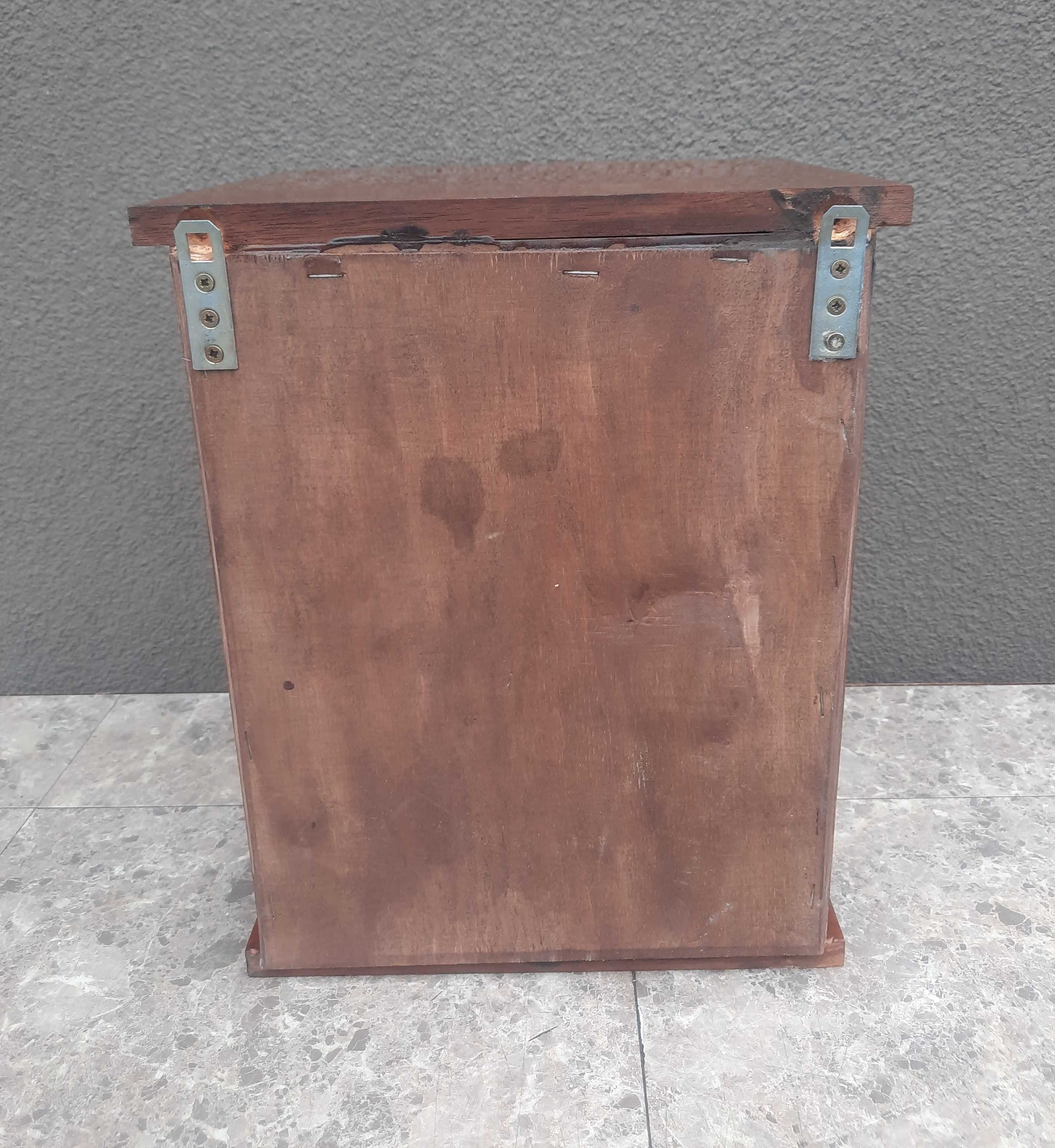 Stara szafka wisząca mała szafeczka B136