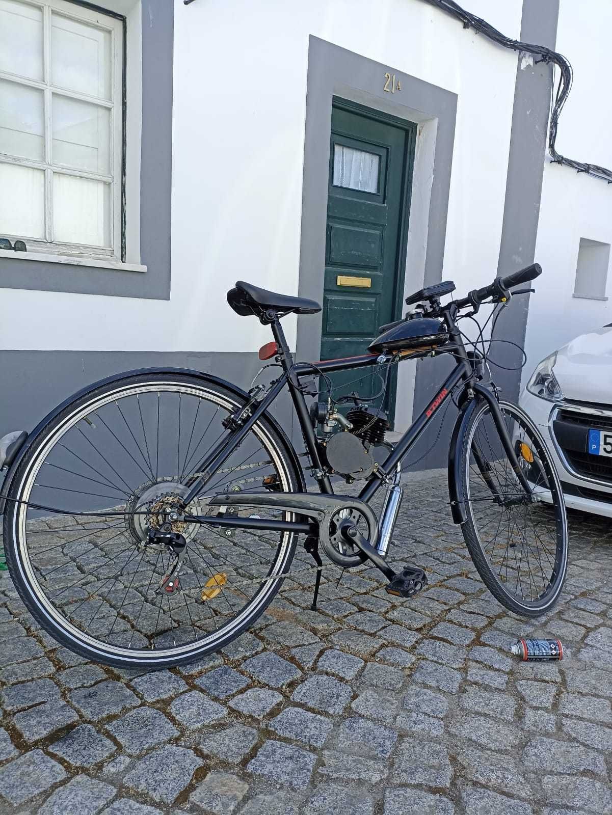 Bicicleta com Motor Marca Btwin Network