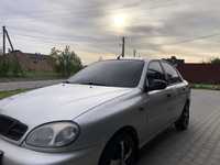 Автомобіль Daewoo Lanos