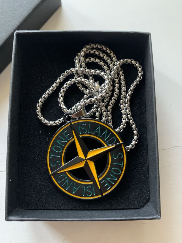 Продам кулон Stone Island