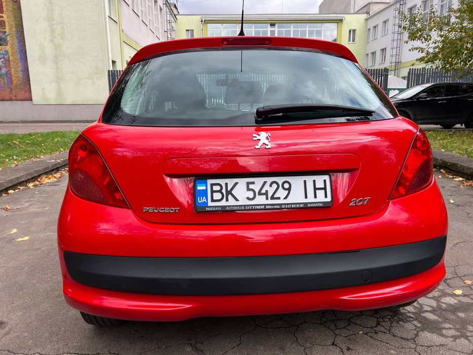 Продам Peugeot 207 2009р 1.4 бензин
