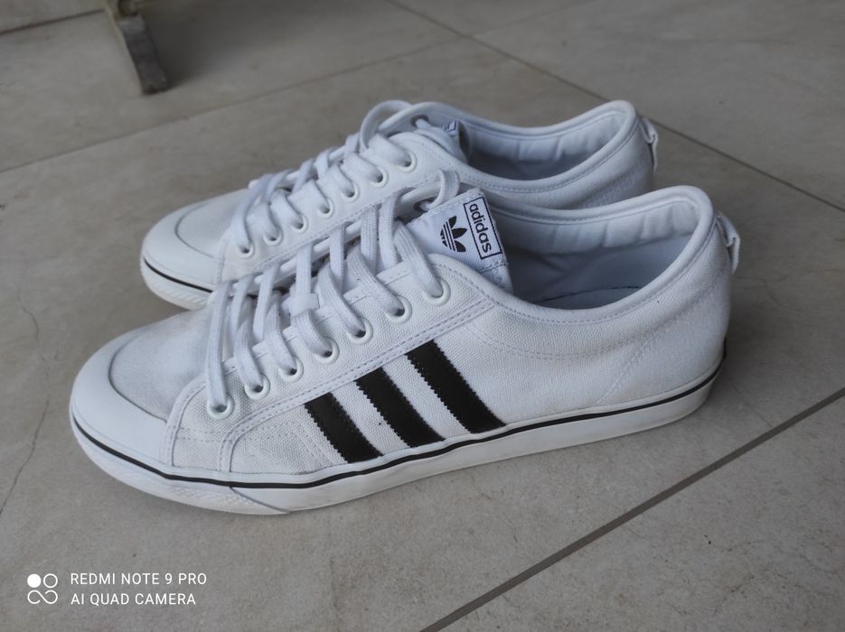 Продам 48 р. Adidas кеди білі