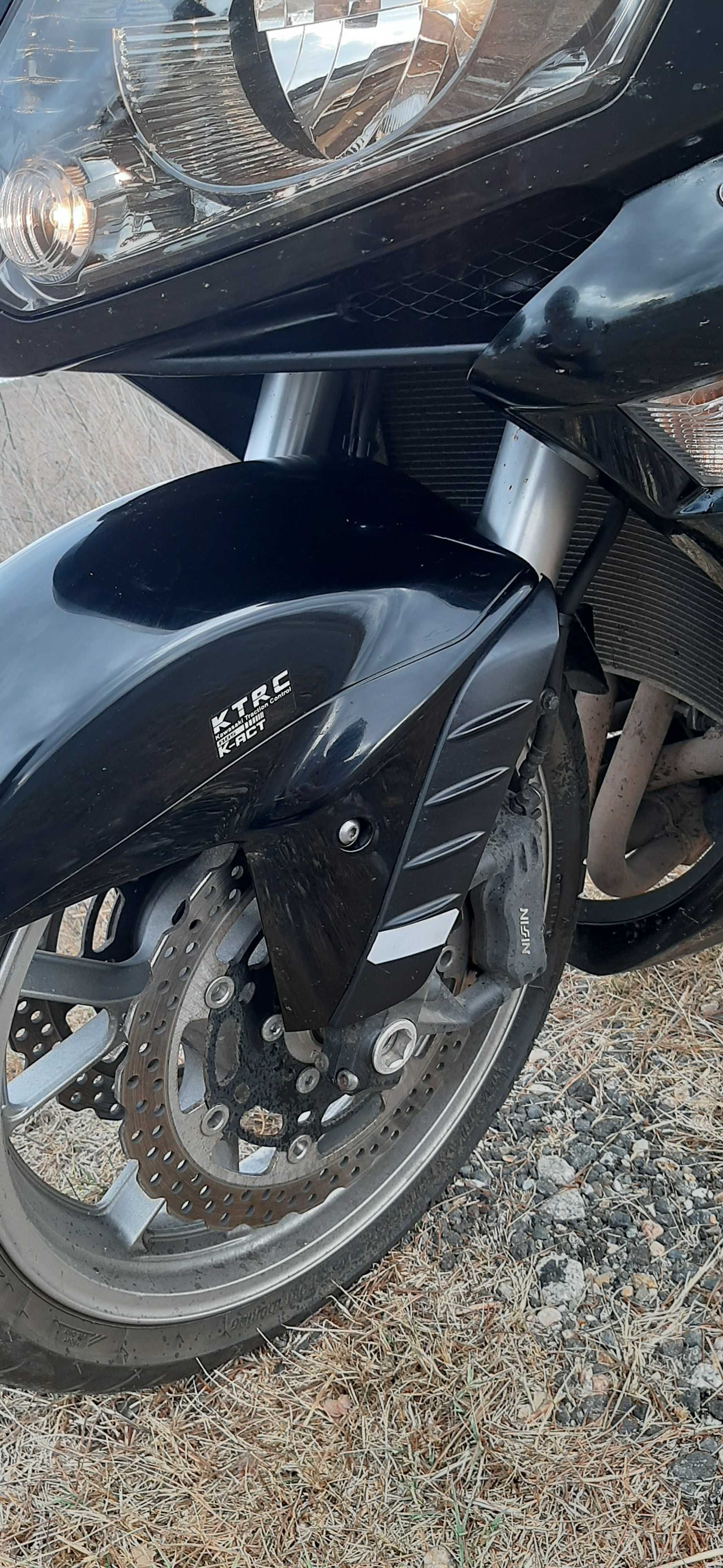 Kawasaki GTR 1400 :AbS ,K-ACT- kTRC