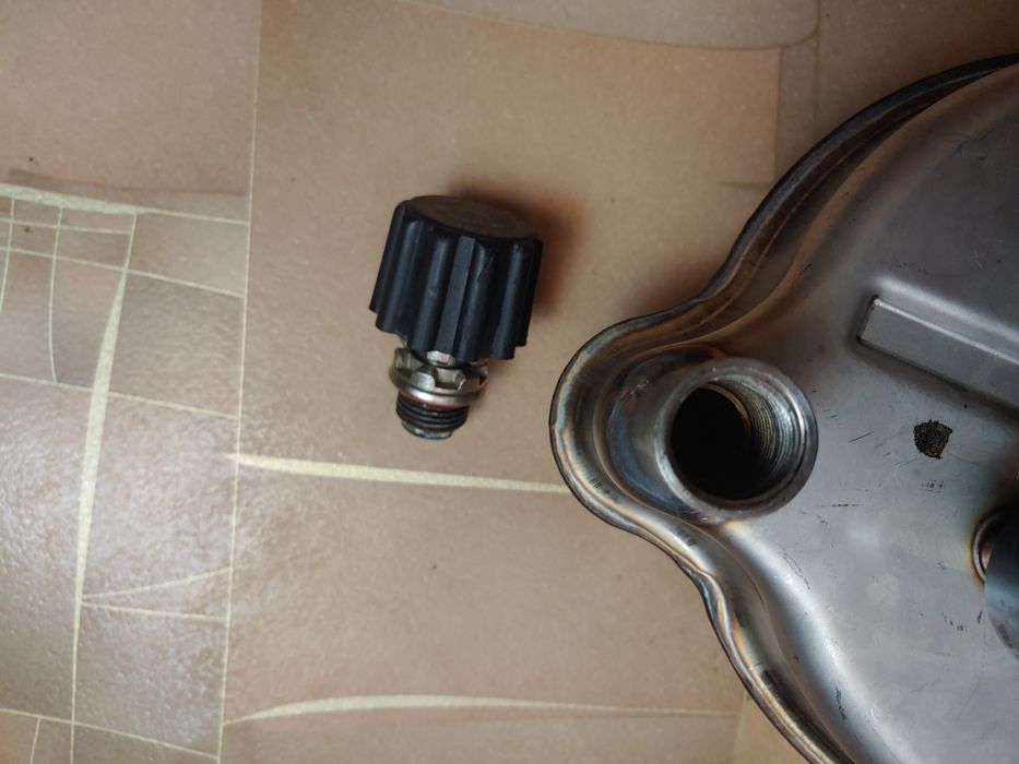 Продам паровой котел для моющего пылесоса со всем обвесом,рабочий