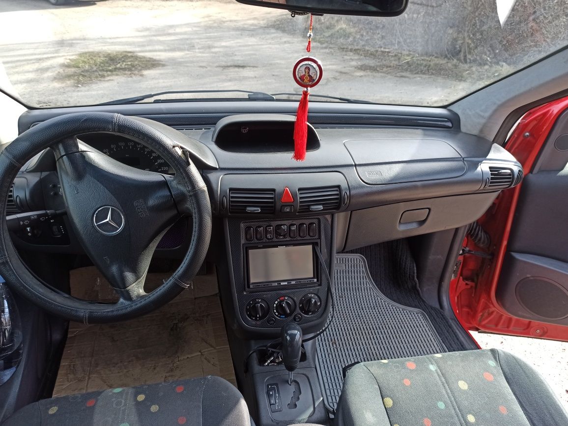 Продам Mercedes Benz Vaneo автомат