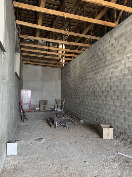 Продаж Приміщення 71 м²  вул. Ткача 4