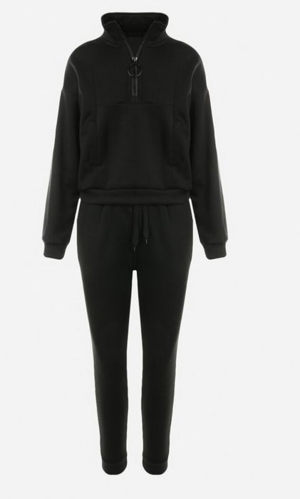 Утепленный спортивный костюм