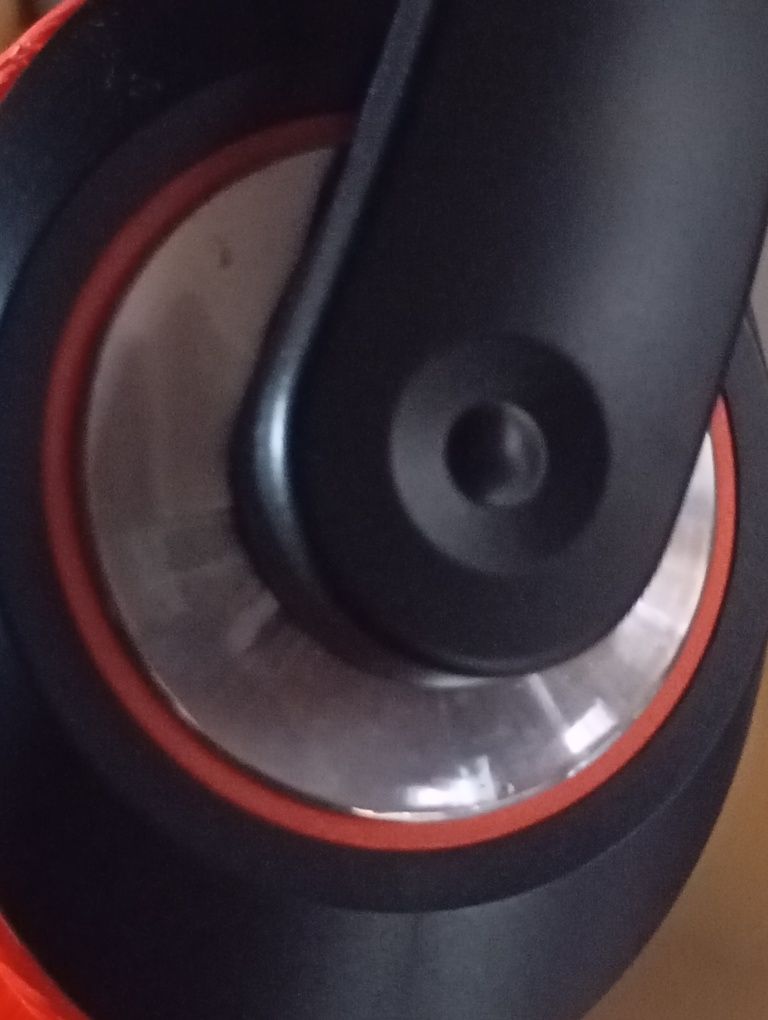 Auscultadores Grundig (cor: laranja e outas)ras