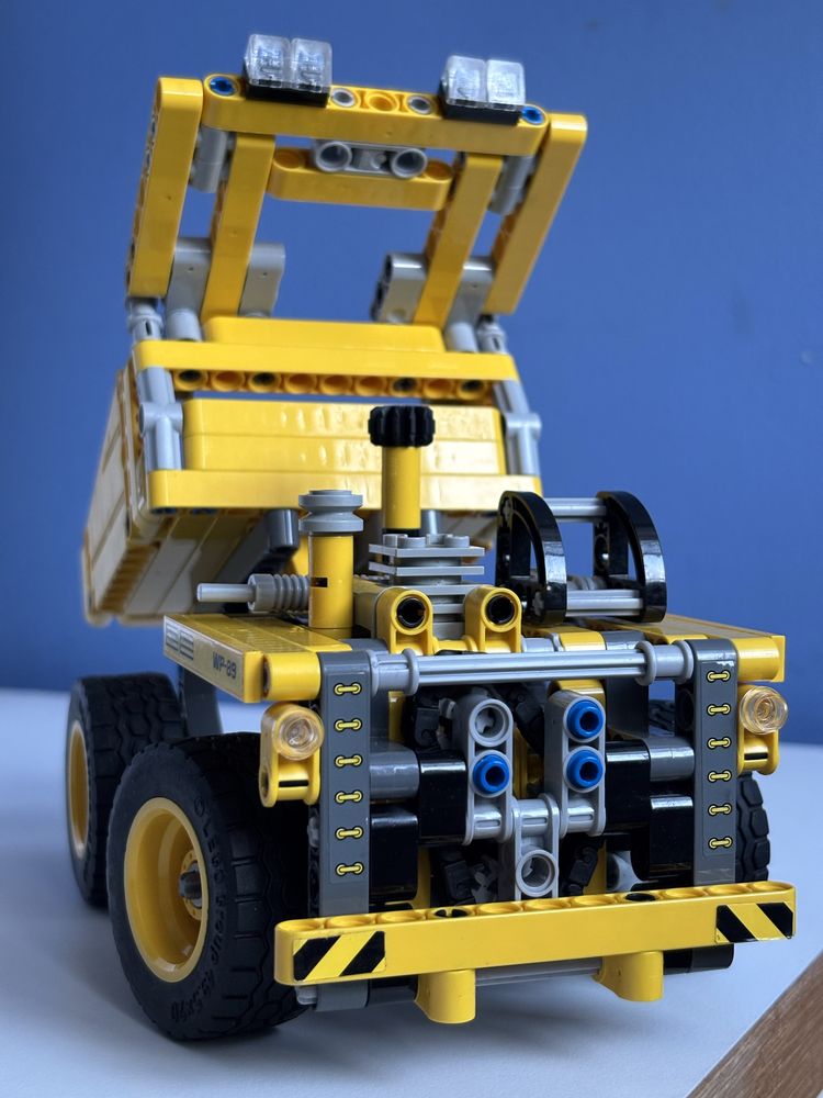 LEGO Technic 42035 Ciężarówka górnicza