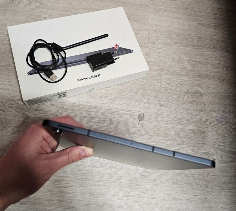 Продам планшет Samsung Galaxy Tab S7 FE 4G 4/64