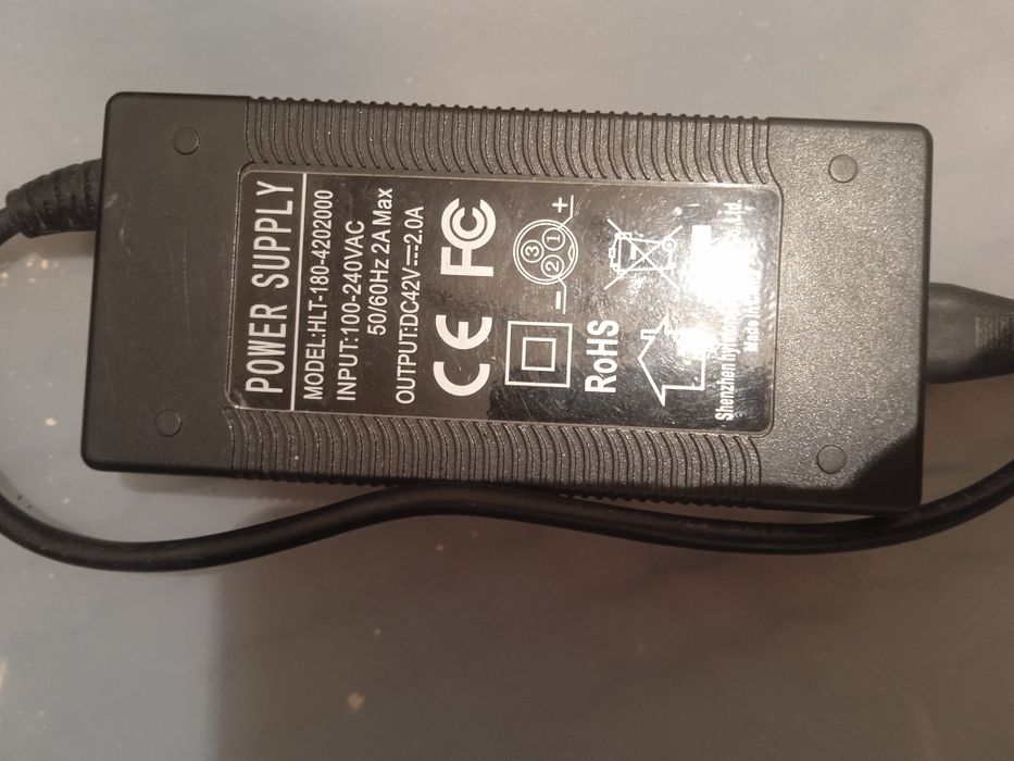 Продам зарядний пристрій гіроборд 42 в,2 ампера