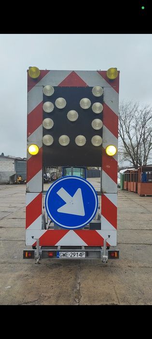 Przyczepa sygnalizacyjna kierowanie ruchem wynajem