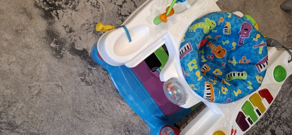 Chodzik  skoczek  edukacyjny krzesełko pianio step n play Little Super