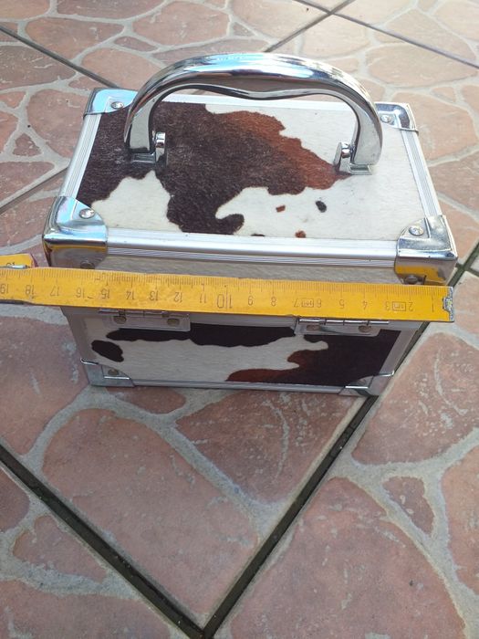 Skrzyneczka  na różności