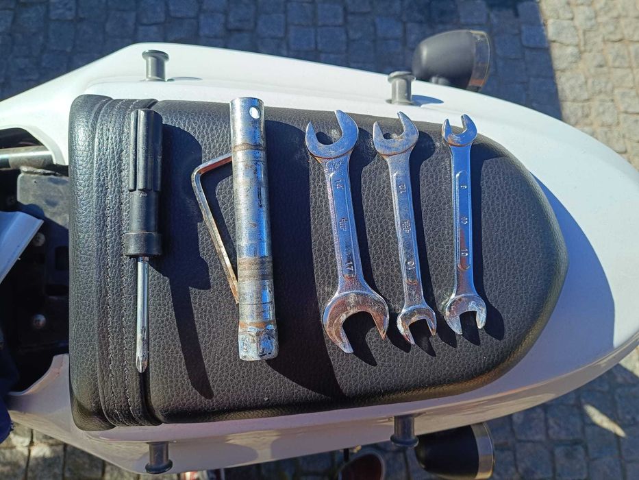 Mota 125  Daelim Roadwin