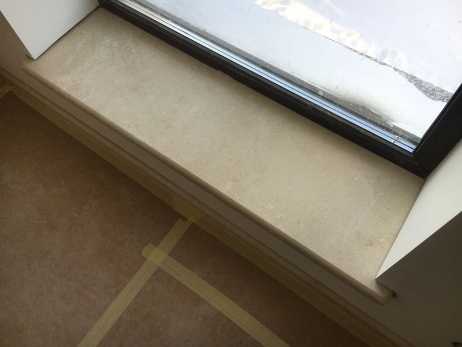 Підвіконня з мармуру, граніту, кварциту на замовлення