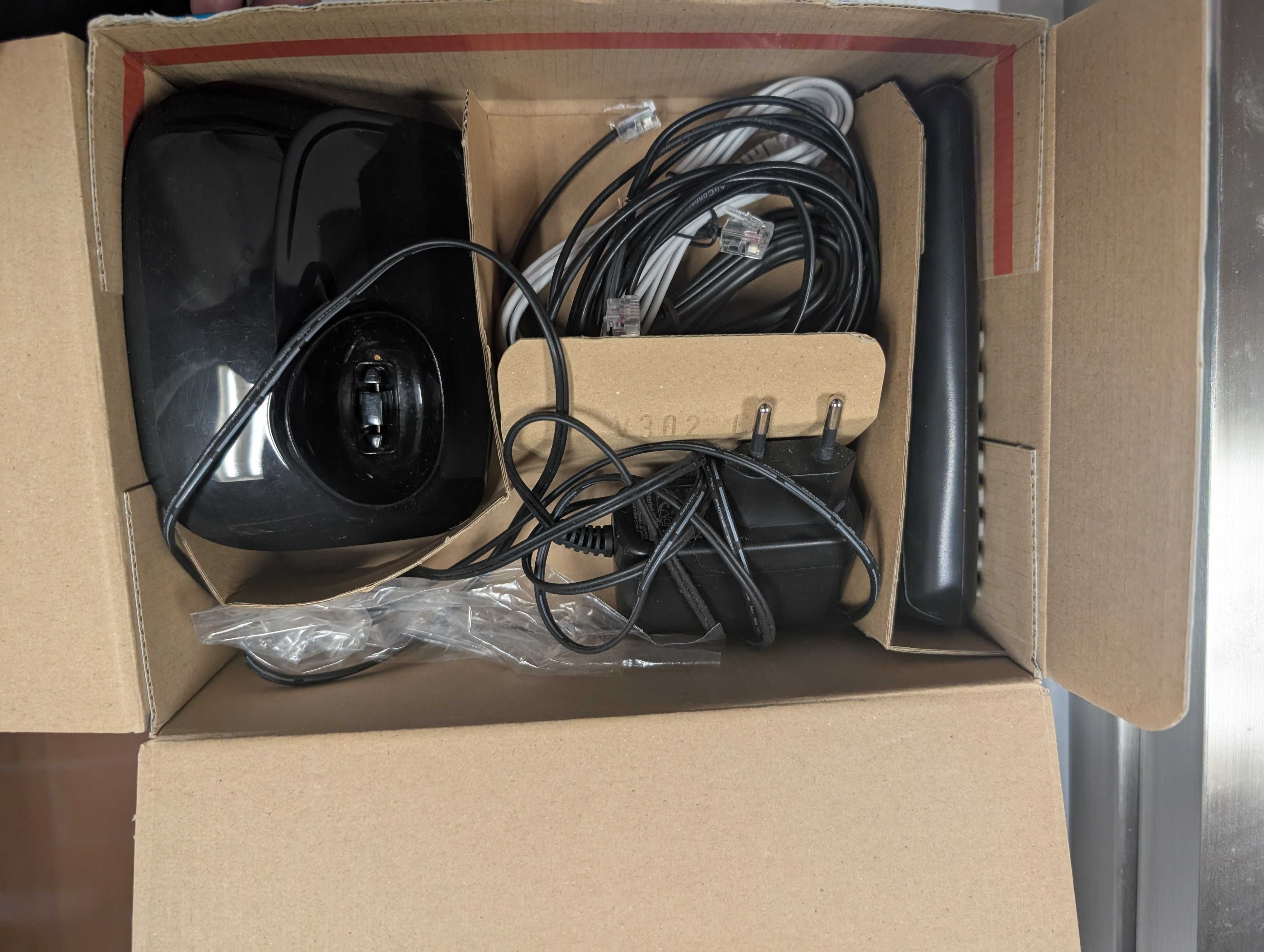 Telefone Fixo (Sem Fios) Gigaset A220 - Usado (c/ caixa e manual)