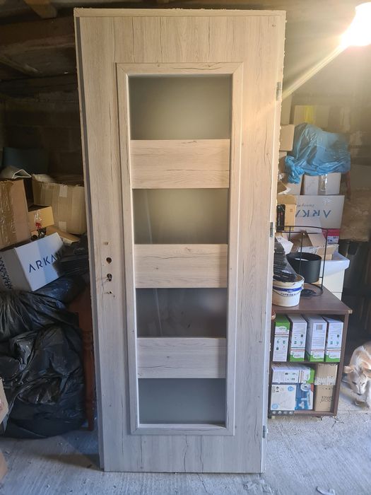 Drzwi lewe 70x190 z futryną Listwy wykończeniowe