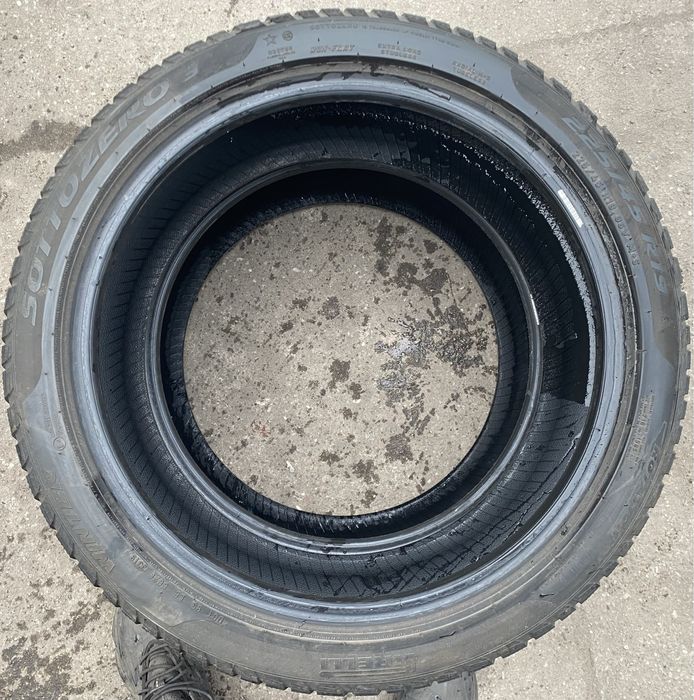Opony zimowe Pirelli Sottozero 3 Winter 225/45 R19 2szt. 2019r. 5,2mm