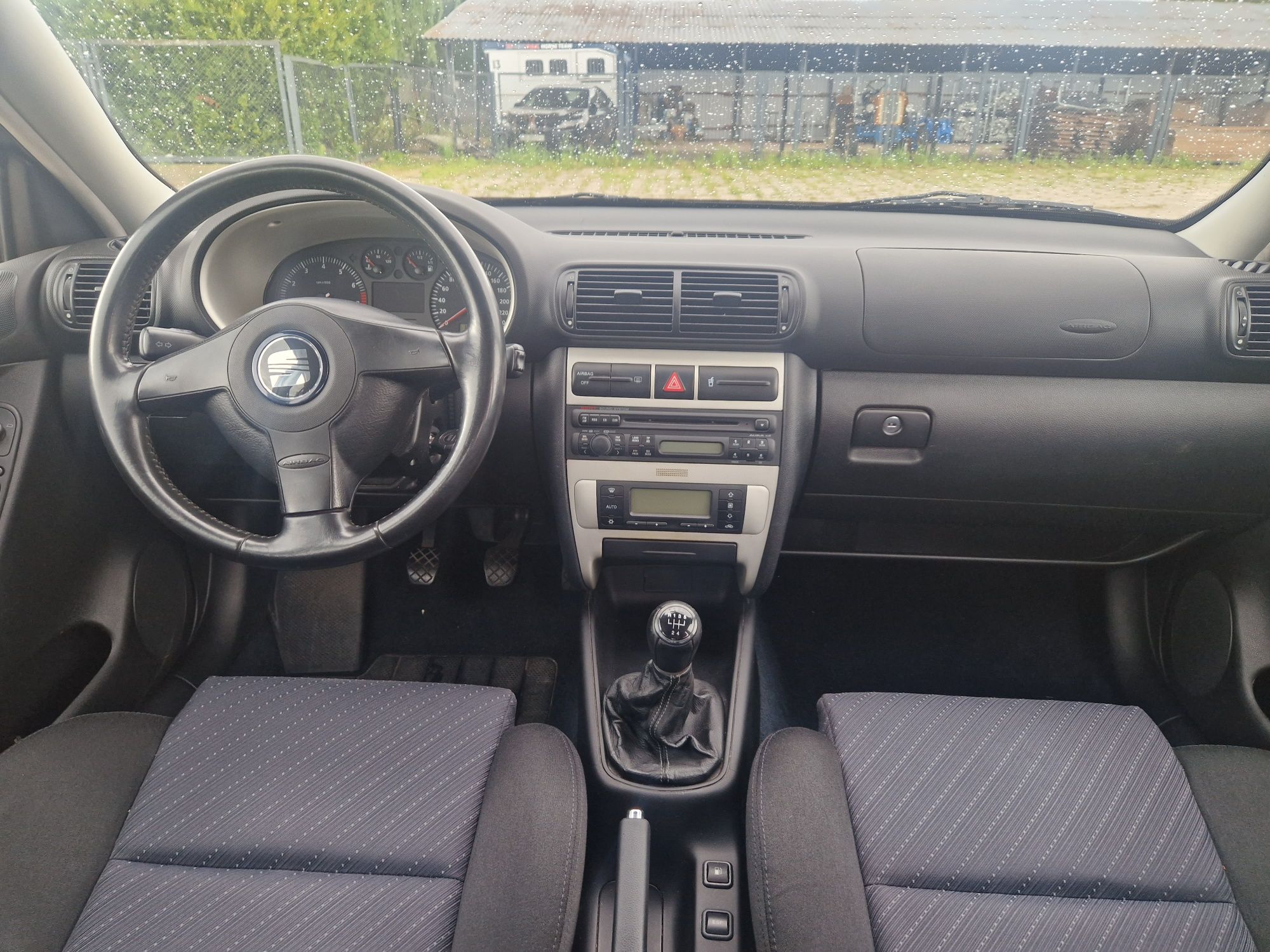 Seata leon 1.6 Benzyna 2005 rok mały przebieg bdb