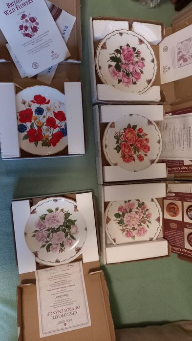 Тарілки декоративні Royal Albert