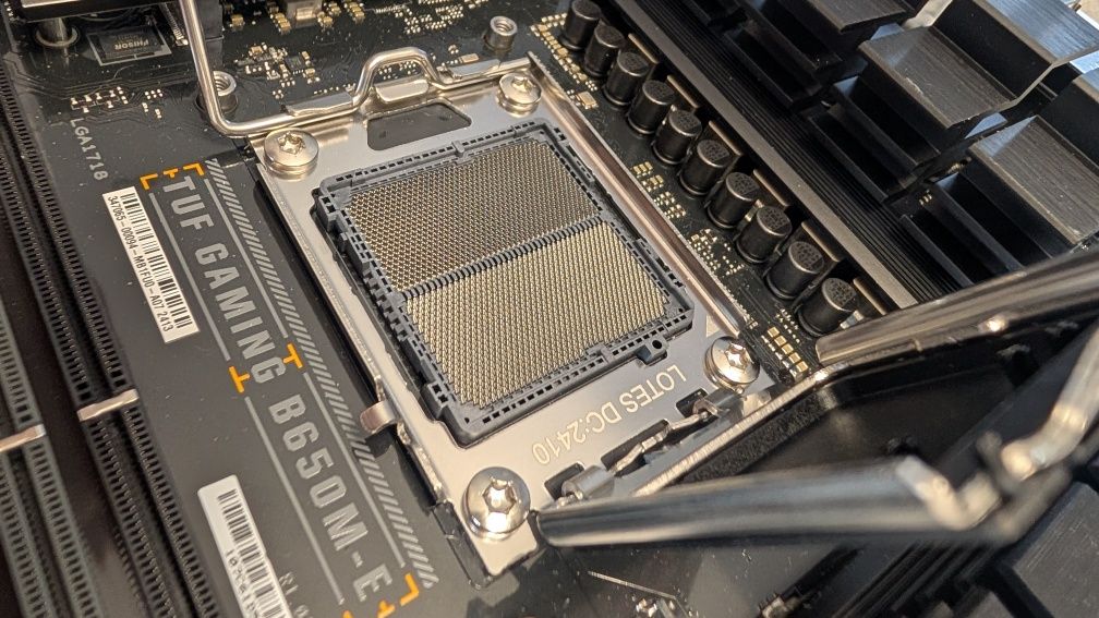 ASUS Tuf Gaming B650M-E