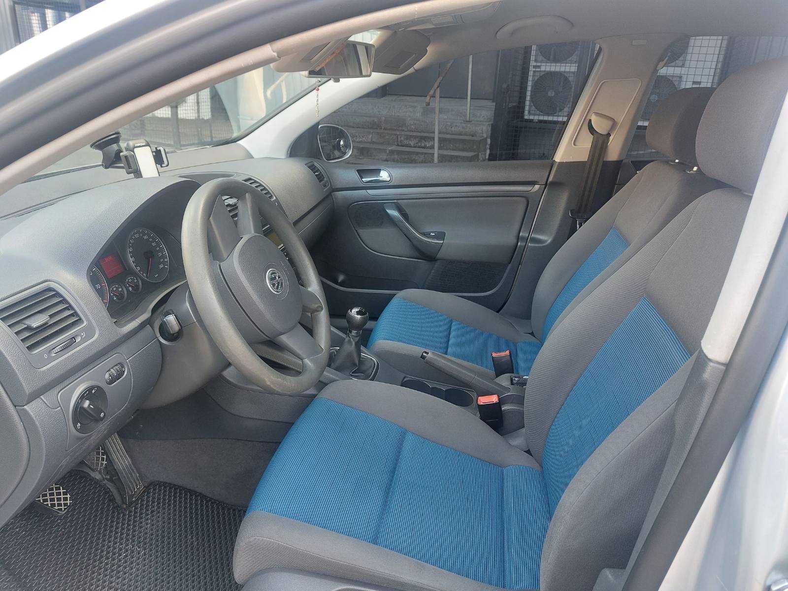 Продам машиVolkswagen golf5