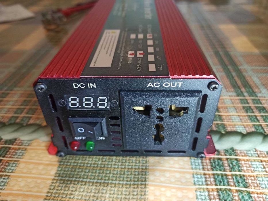 Інвертор Pure Sine Wave Inverter 12-220В 3000 Вт