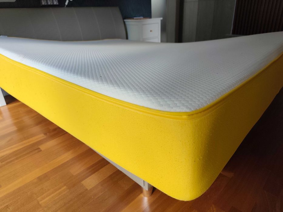 Materac piankowy 160 x 200cm znanej marki Eve Sleep Hello