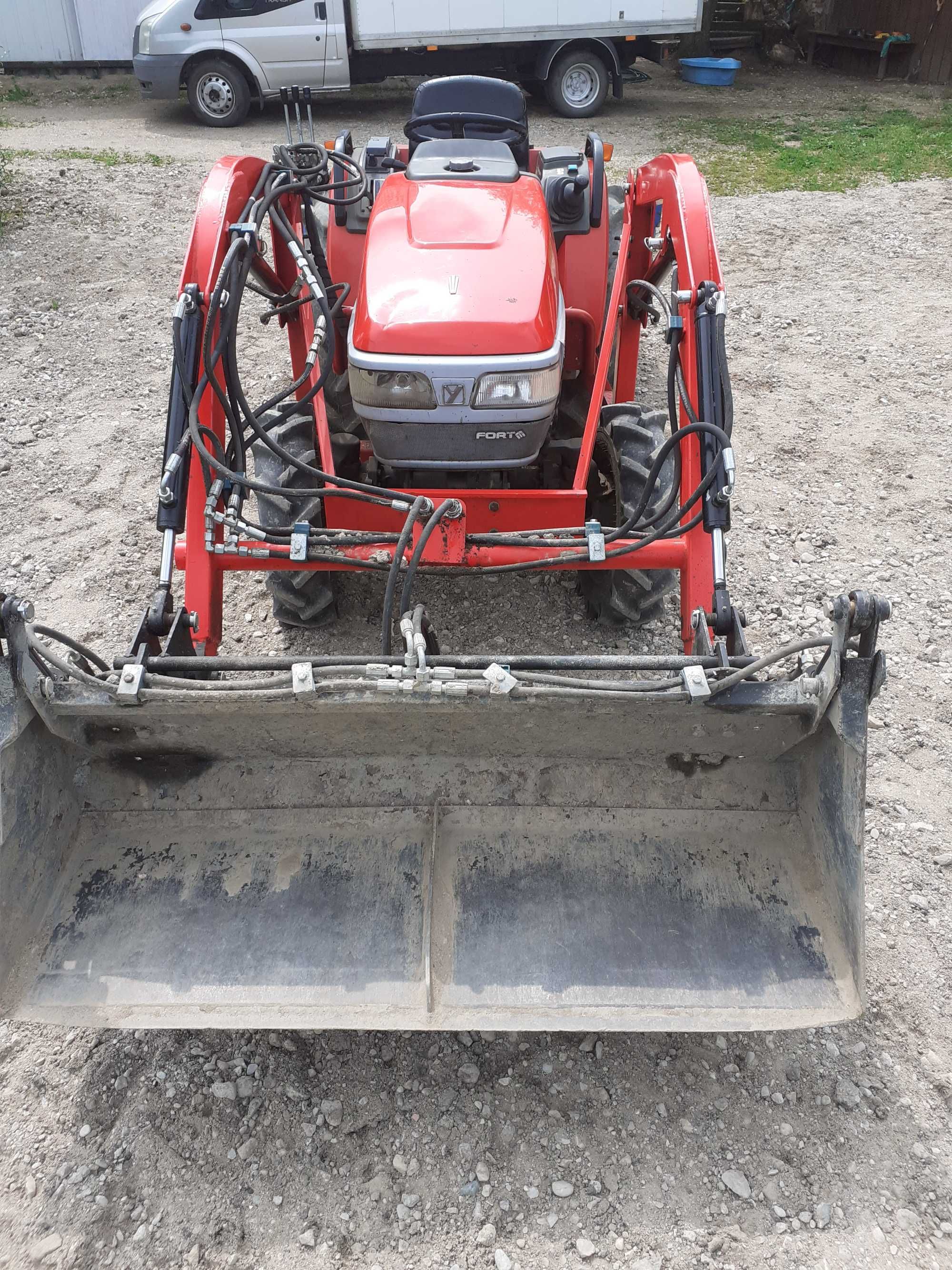 Yanmar F220 z turem 3 sekcyjnym