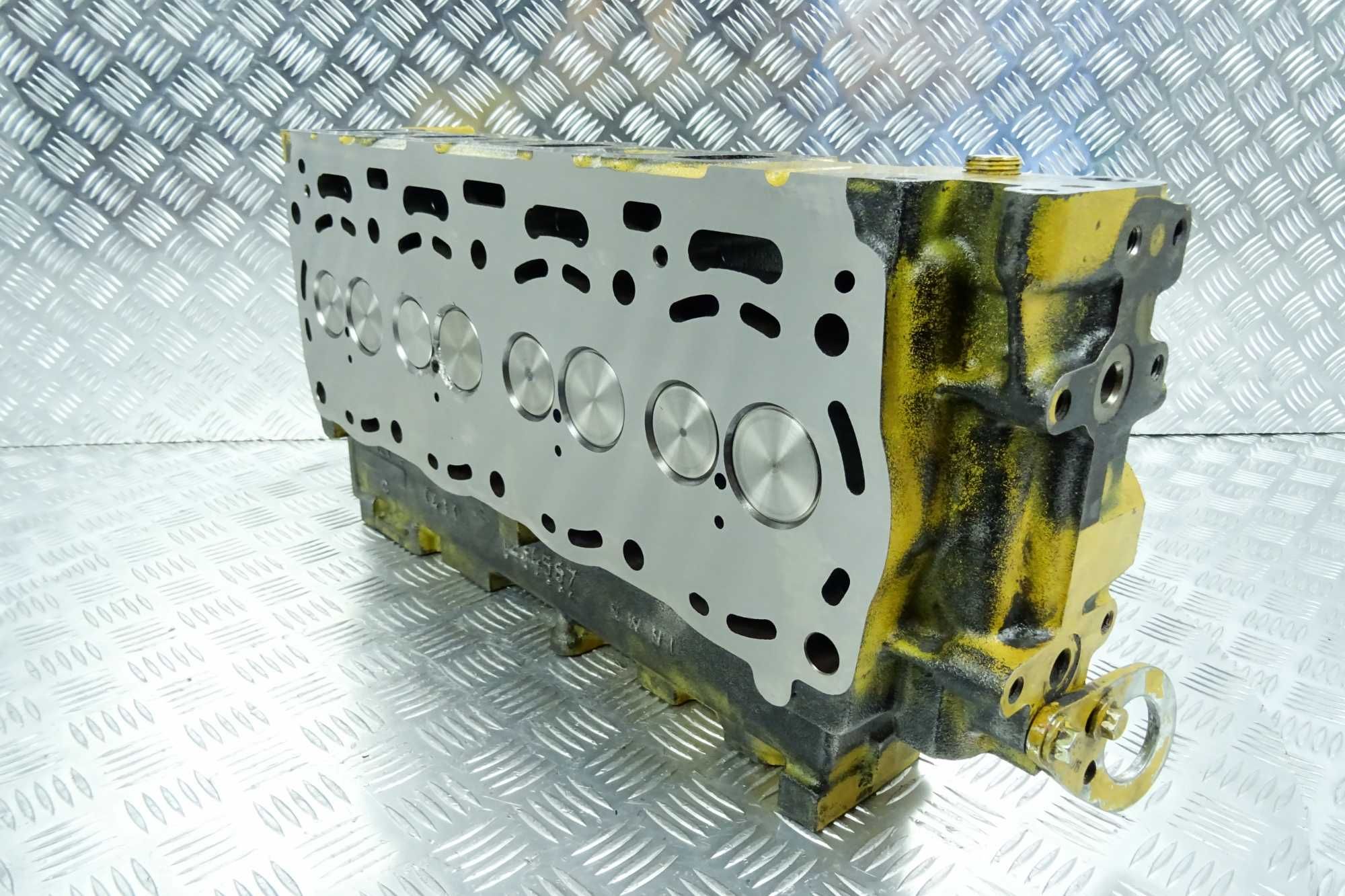 Głowica do silnika Caterpillar C4.4. Cylinder head Cat C4.4