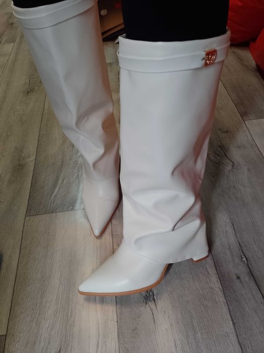 (39) Białe/ Kremowe Kozaki kowbojki wieczorowe, NOWE