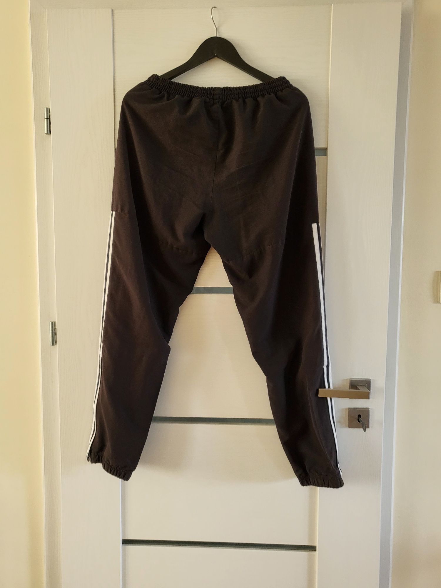 Spodnie dresowe adidas-unisex