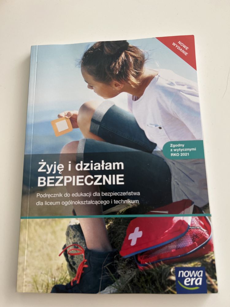 Podręcznik EDB Żyję i działam bezpiecznie