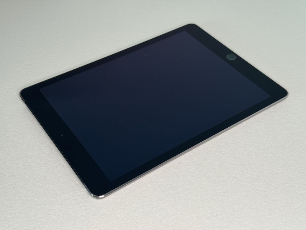 iPad Air 2 (A1567) 32GB - Cellular (LTE) - faktura VAT 23%