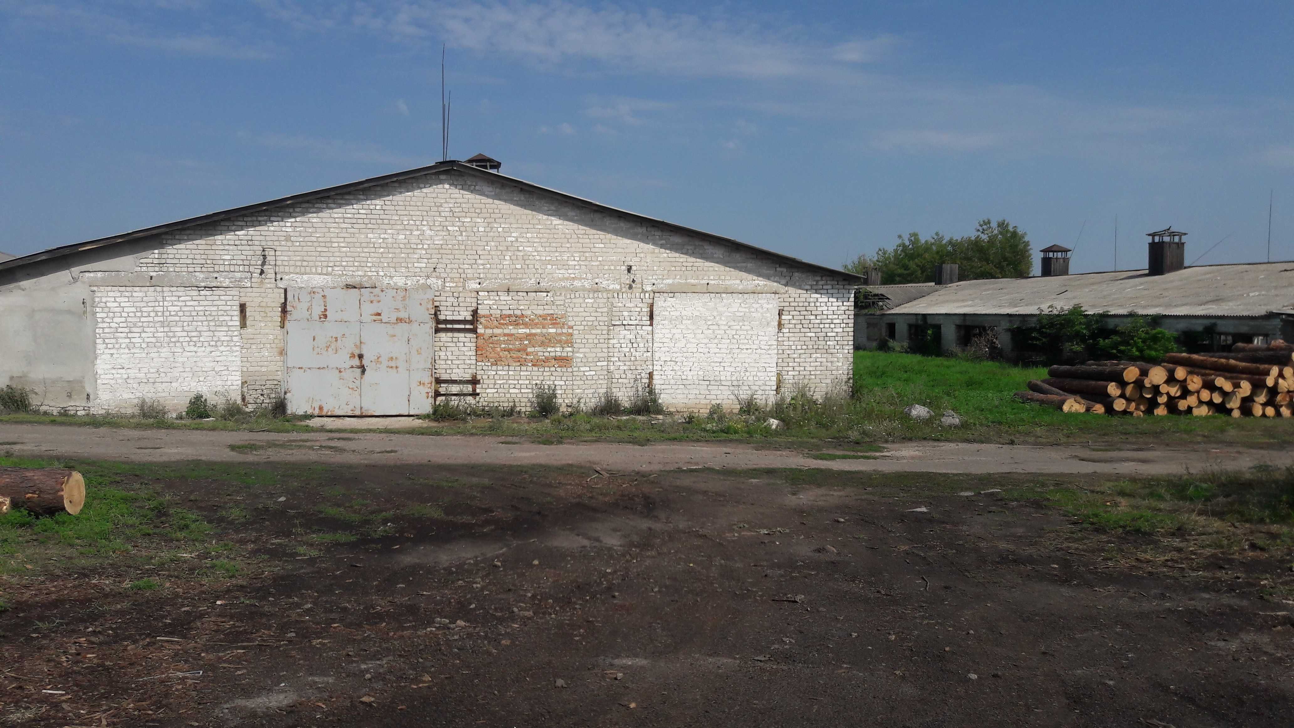 Продаж приміщень ферм