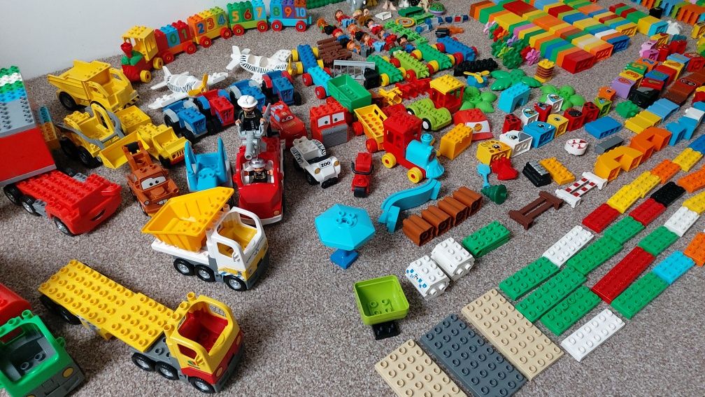 Mega Zestaw lego duplo samochody ludziki plytki