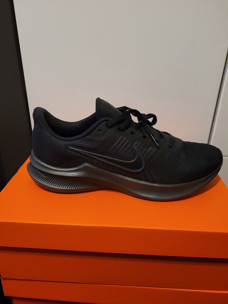 Nike Downshifter 11 Męskie buty do biegania po asfalcie roz.44