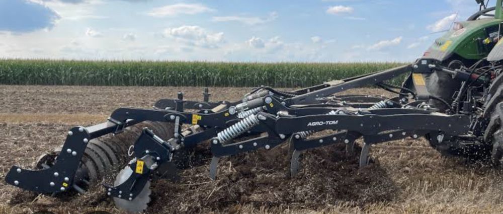 Wynajem ciagników rolniczych możliwość z maszynami.